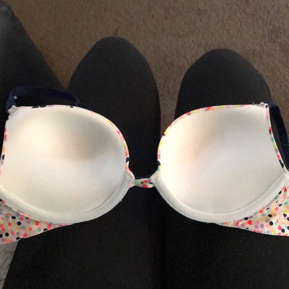 Victoria’s Secret push-up bra’s (black & polkadot) - Picture 5 of 5
